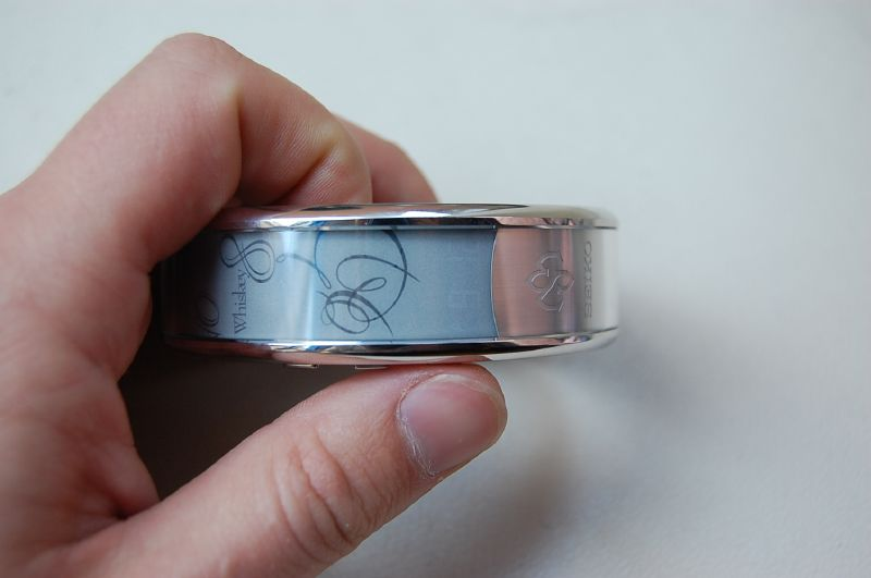 Illustration for article titled Seiko's E-Ink Spectrum Watch: Hands-on, Video & Gallery